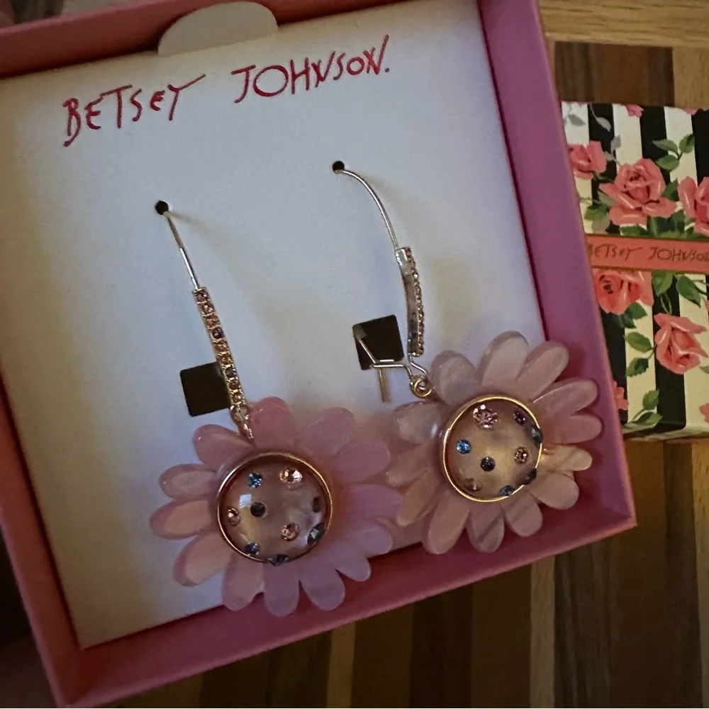 Betsey Johnson Pink Daisy Drop Earrings